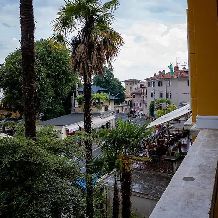 Apartmán Centar, Gega