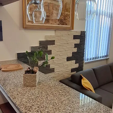 Centar, Gega Апартаменты *