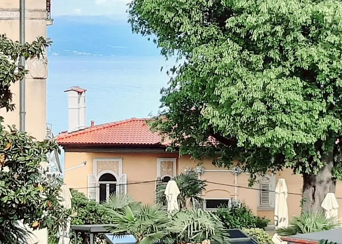 Centar, Gega アパート