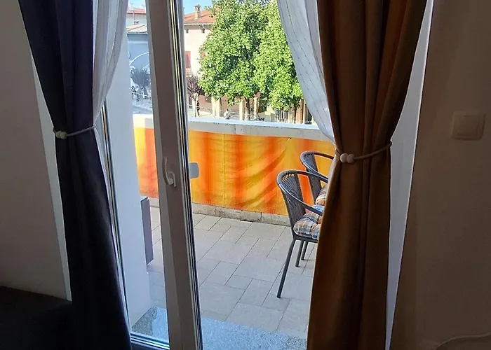Centar, Gega ロヴラン